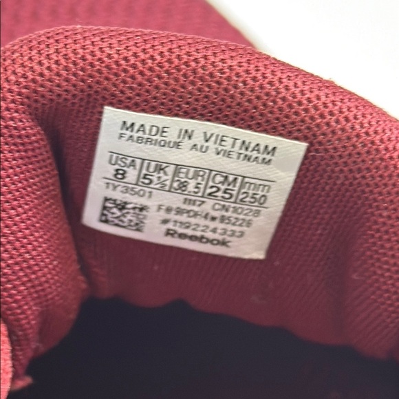 Reebok Burgundy Sneakers Bold Low-Top Design - Picture 6 of 10